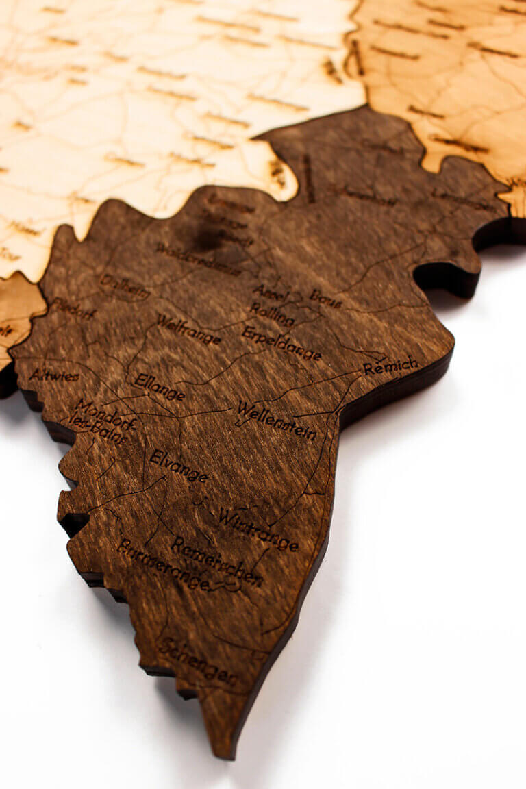 Holzwandkarte von Luxemburg - 82x56 cm - große Wanddekoration - 68travel